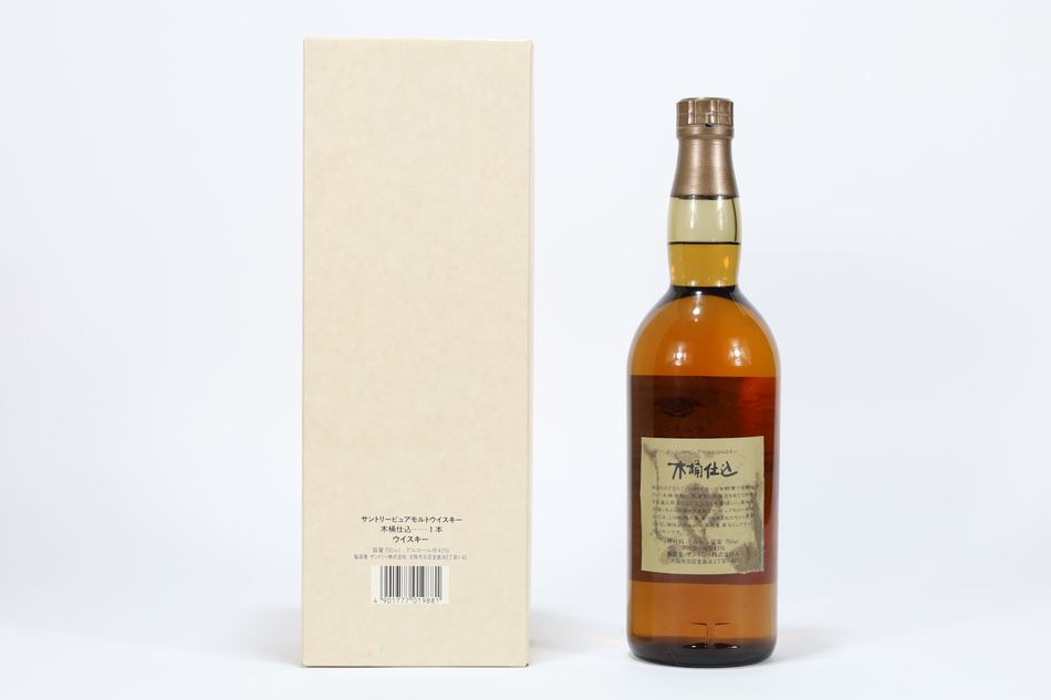 《Suntory Pure Malt Whisky 1981 木桶仕込-直火蒸溜》 羅芙奧台北